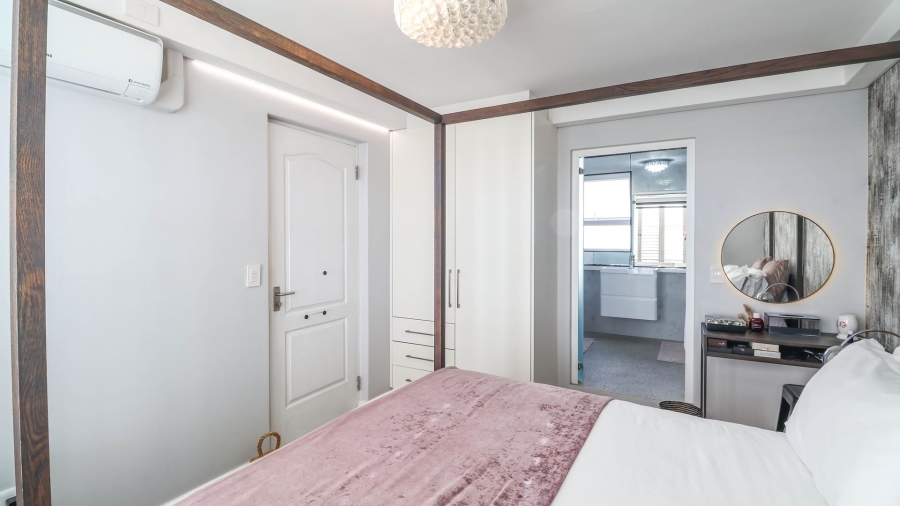 3 Bedroom Property for Sale in Bowtie Western Cape